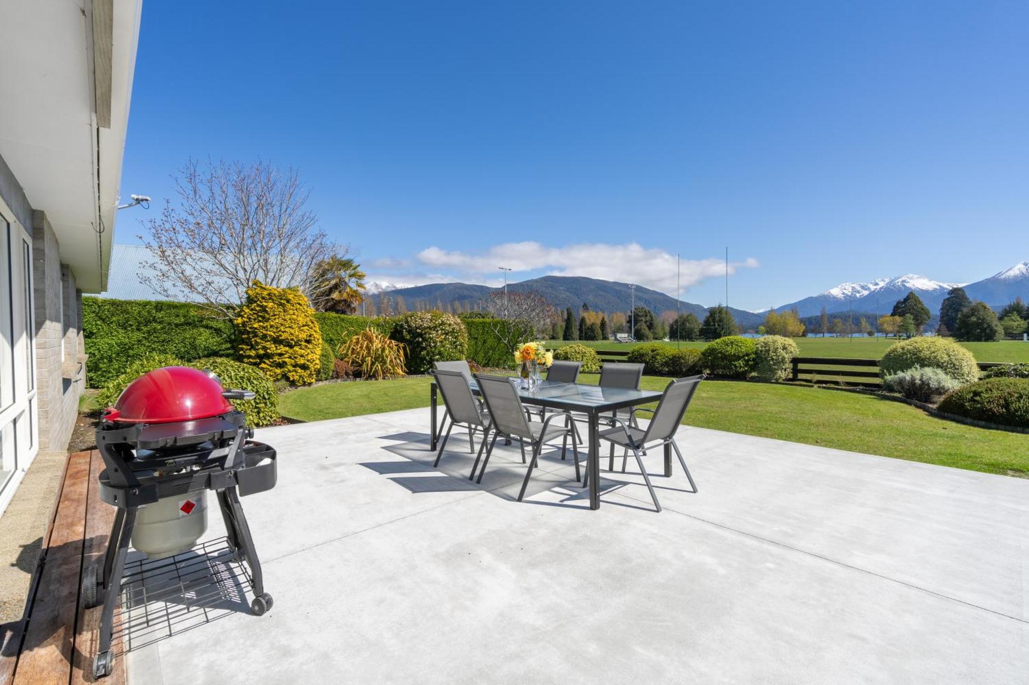 Kepler Retreat - Te Anau Holiday Home Экстерьер фото