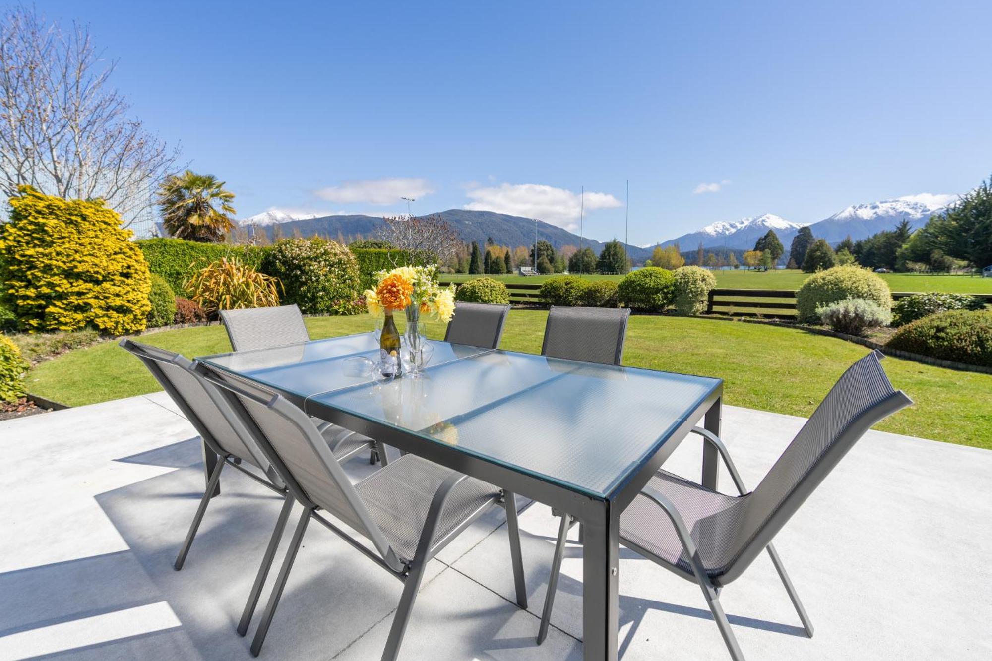 Kepler Retreat - Te Anau Holiday Home Экстерьер фото