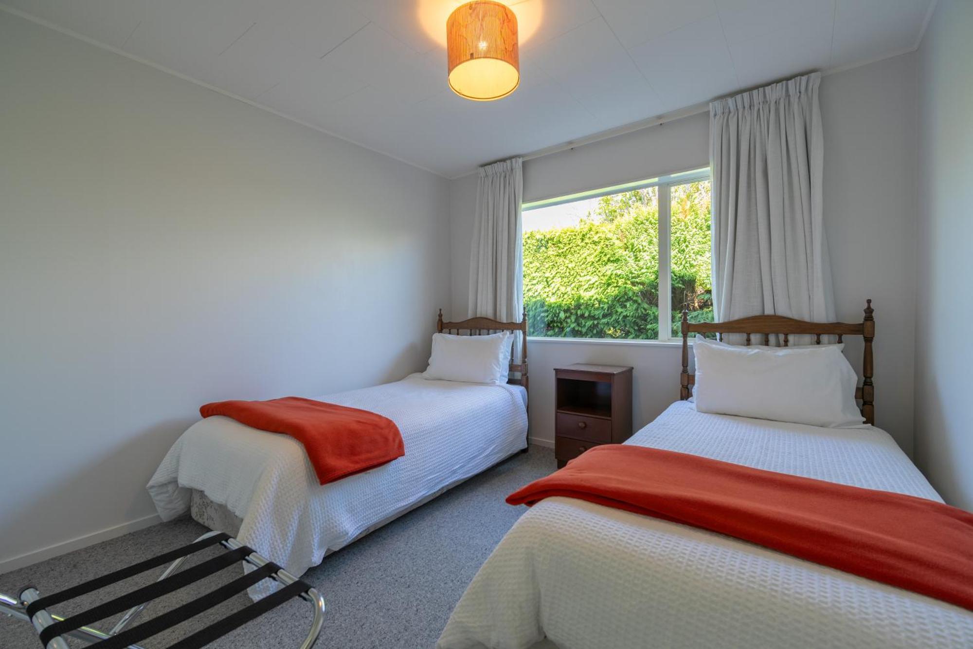 Kepler Retreat - Te Anau Holiday Home Экстерьер фото
